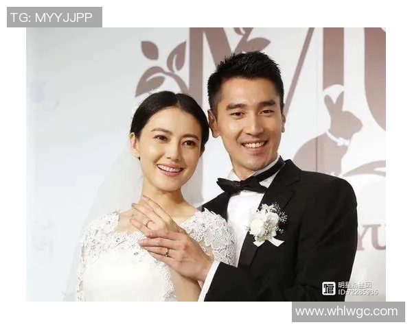 足球巨星爱妻怀孕喜讯传出幸福家庭再添新成员引热议